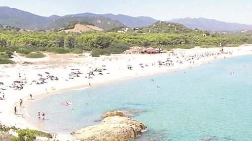 Dal paradiso Cala Sinzias al più economico Poetto: ecco quanto costano gli stabilimenti balneari