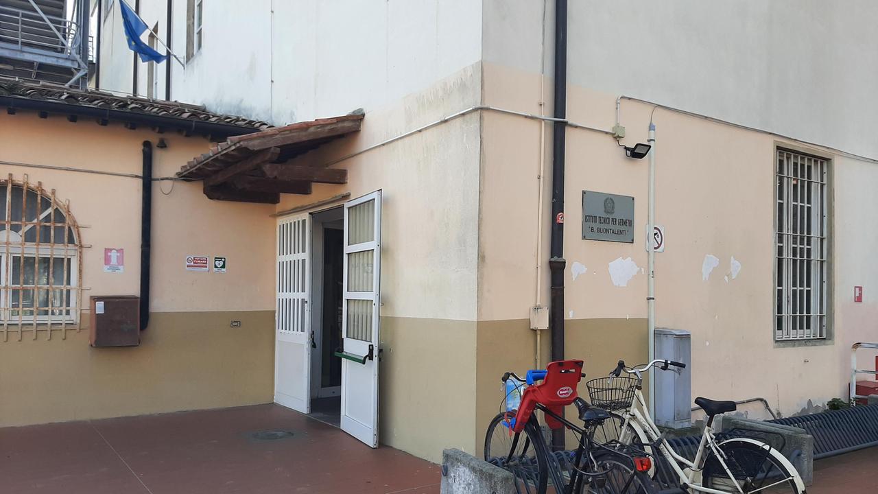 Livorno, valzer dei presidi: Geometri in cerca di un dirigente e al comprensivo Brin va Iaccarino. Ecco tutte le novità<br>