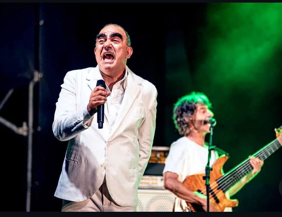 
	Elio e le Storie tese

