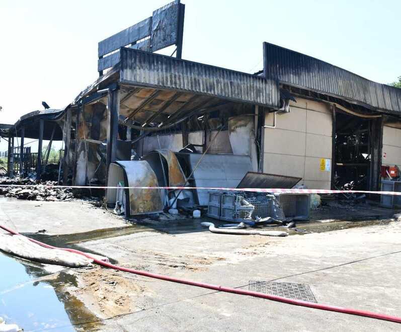 Altopascio, il titolare dell'oleificio a fuoco: «Andiamo avanti»