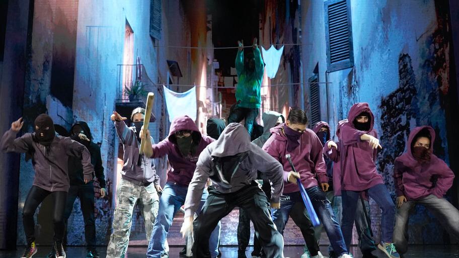 Mare fuori, Peter Pan e Sherlock Holmes, musical d’autore per Modena