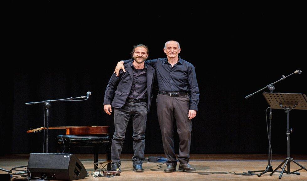 Peppe Servillo a Mundus con “Il resto della settimana”