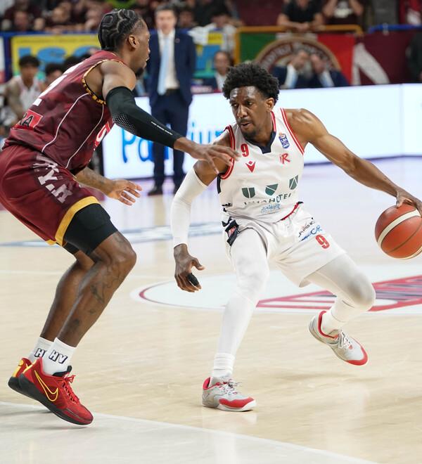 Unahotels, c’è anche il baby Fainke. Intanto Trapani tenta Galloway