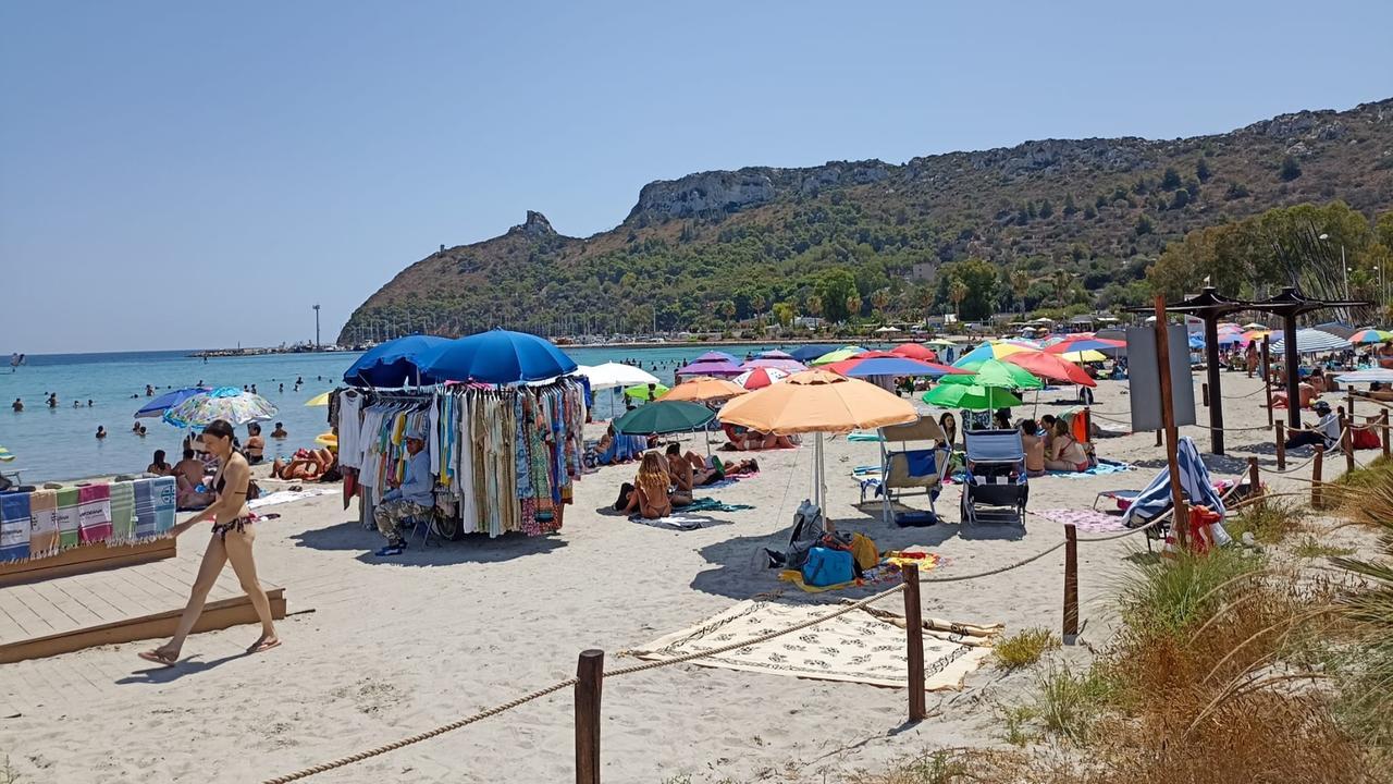 Tragedia al Poetto, muore una 65enne di Cagliari