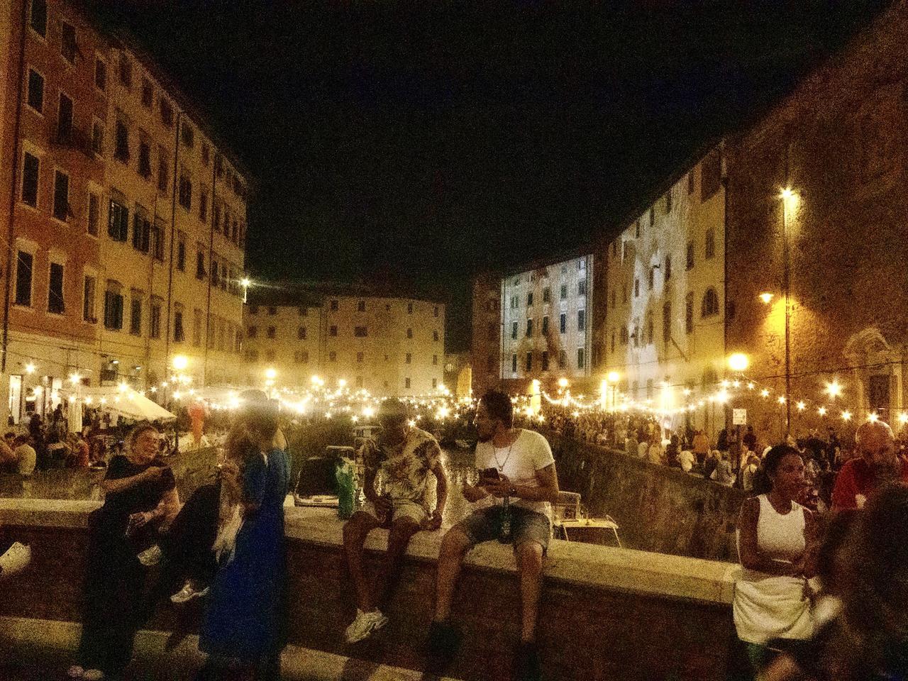 Effetto Venezia, bus delle linee 21 e 22 gratuiti tutte le sere e parcheggi riservati ai residenti
