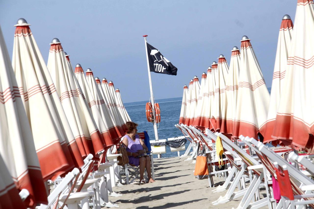 Concessioni balneari, i bagni scioperano: ombrelloni chiusi per protesta