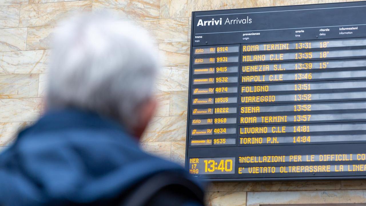 La stazione di Santa Maria Novella a Firenze (foto di archivio)