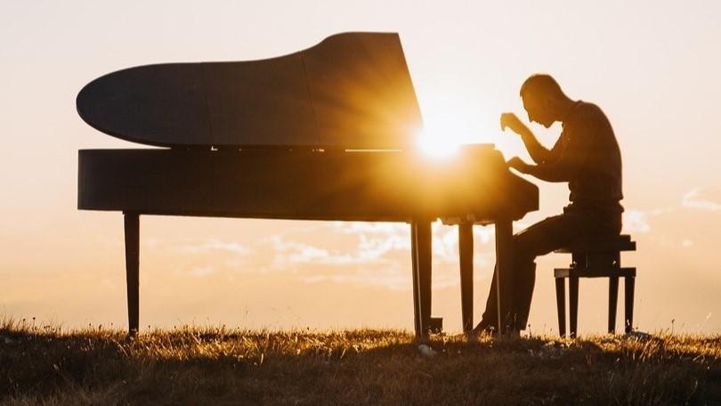 San Teodoro, concerto all’alba col compositore Andrea Vanzo