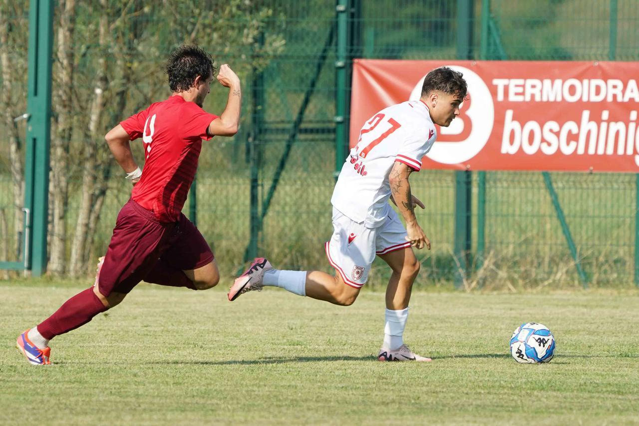 Reggiana, Pizzimenti alla ricerca di un difensore: tanti i nodi da sciogliere per l’attacco