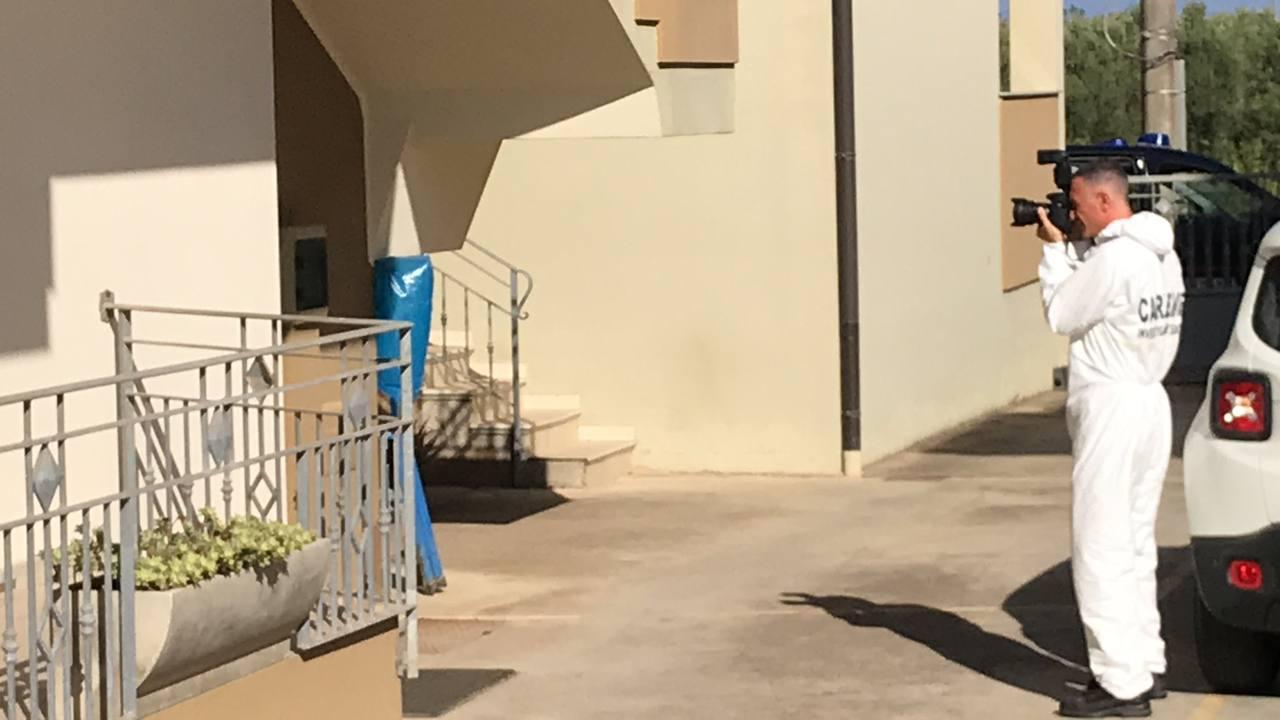 San Sperate i Ris durante i rilievi di tracce ematiche, nella casa di Francesca Deidda