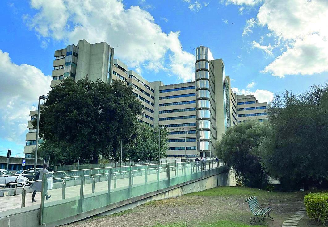 Al Brotzu è scontro totale: «Via il direttore sanitario o noi»