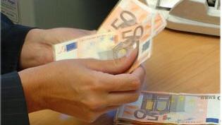 Lucca, medico truffato dall’amico bancario: spariti risparmi per 209mila euro<br type="_moz" />