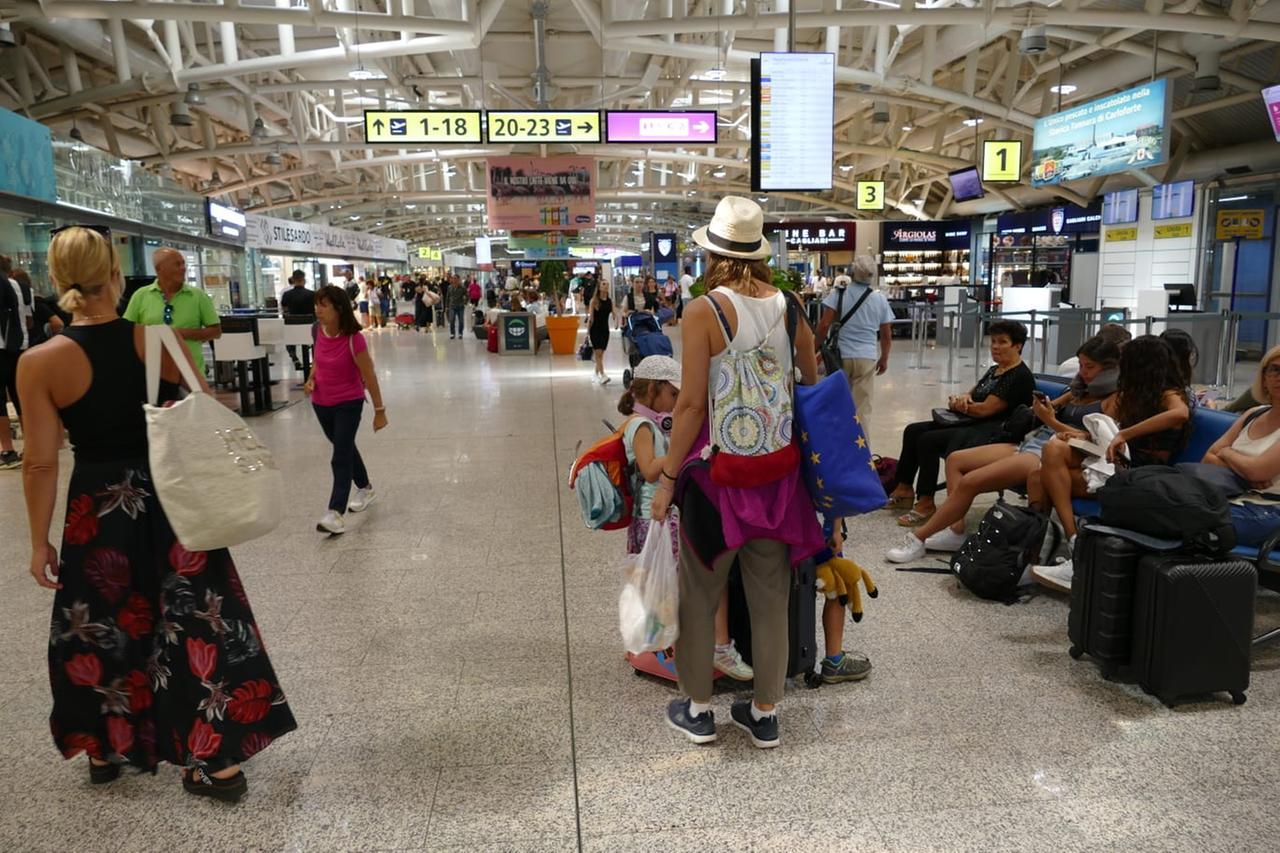 
	L'aeroporto di Cagliari-Elmas

