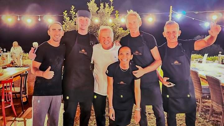 Sorpresa ad Aglientu: in agriturismo arriva il campione brasiliano Zico