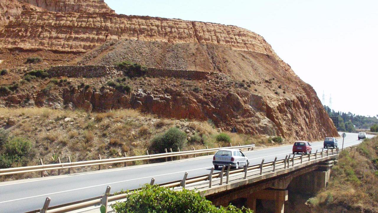 Discarica di fanghi rossi nel Sulcis