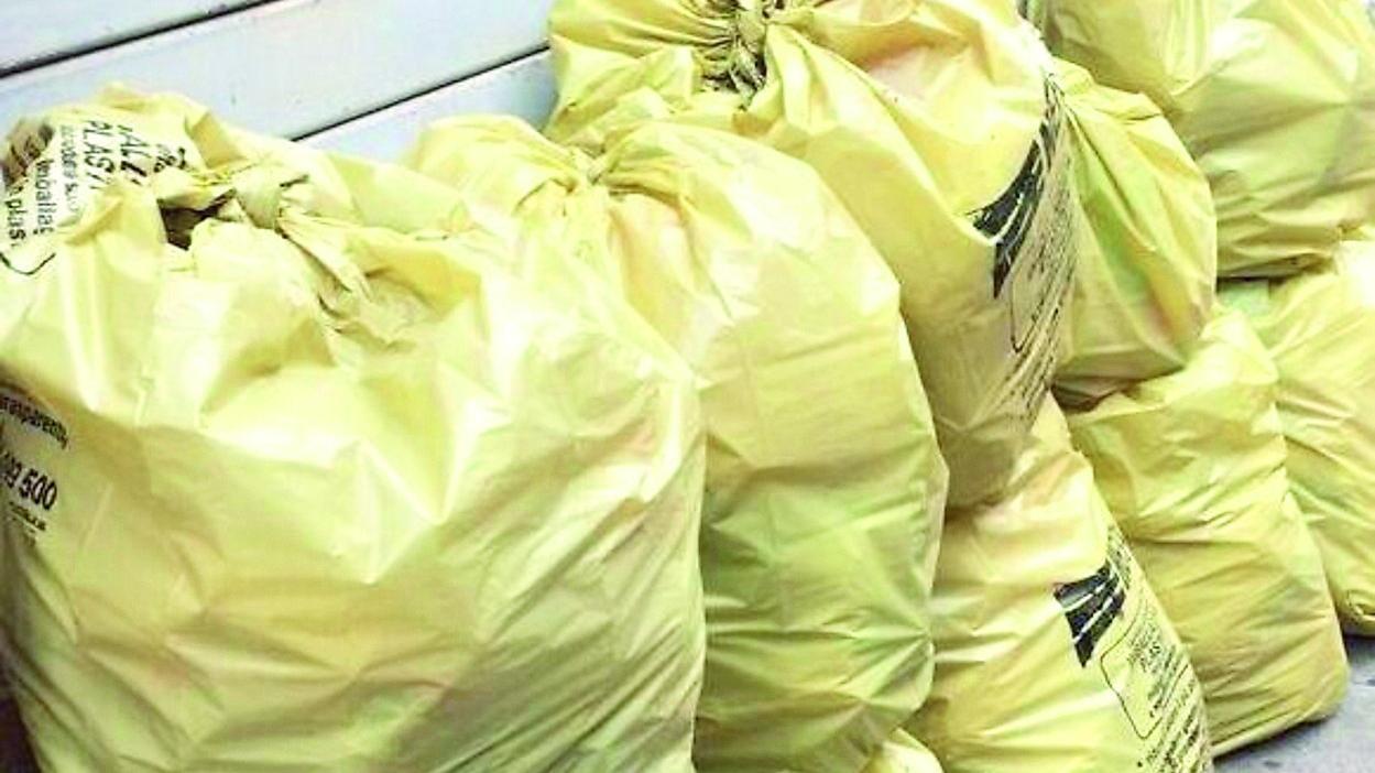 Modena, Mezzetti va avanti sulla raccolta rifiuti: «L’era dei sacchi a terra è finita»
