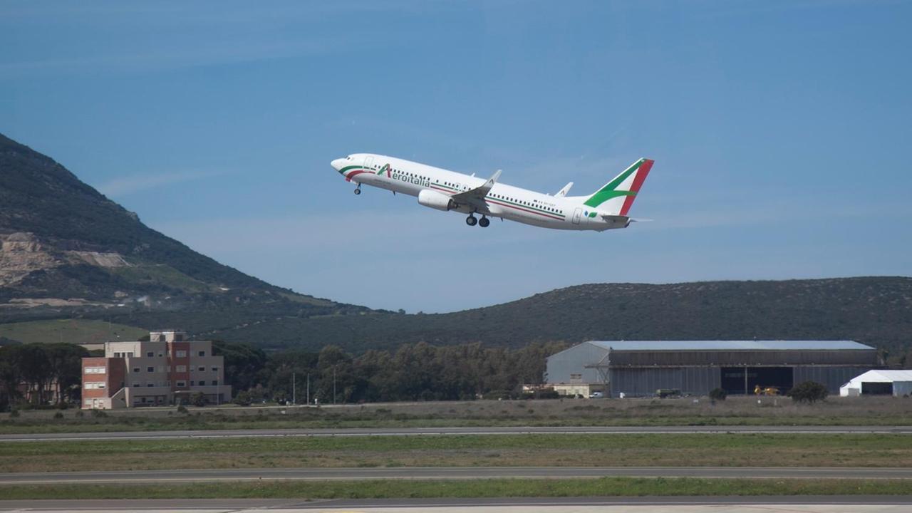 Aeroitalia ci ripensa: niente voli cancellati, ripartono dal 9 agosto