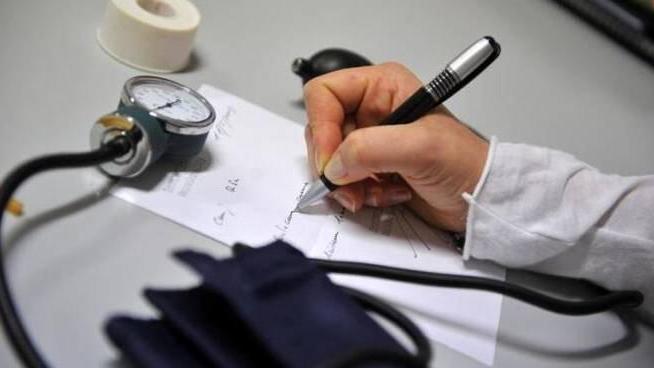 Ravarino, restano solo due medici: «Come faranno gli anziani?»