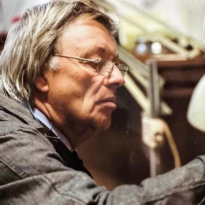 Roberto Fontirossi , 84 anni, pittore della scuola fantastica di stile surrealista che negli anni Sessanta divenne celebre in tutta Italia