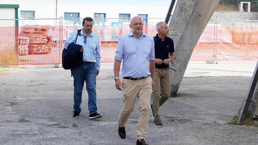 Un recente sopralluogo di sindaco e assessori allo stadio (foto Nucci)
