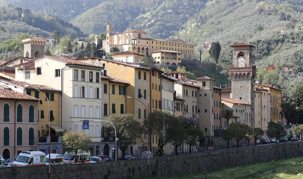 
	Una veduta del centro storico di Pescia

