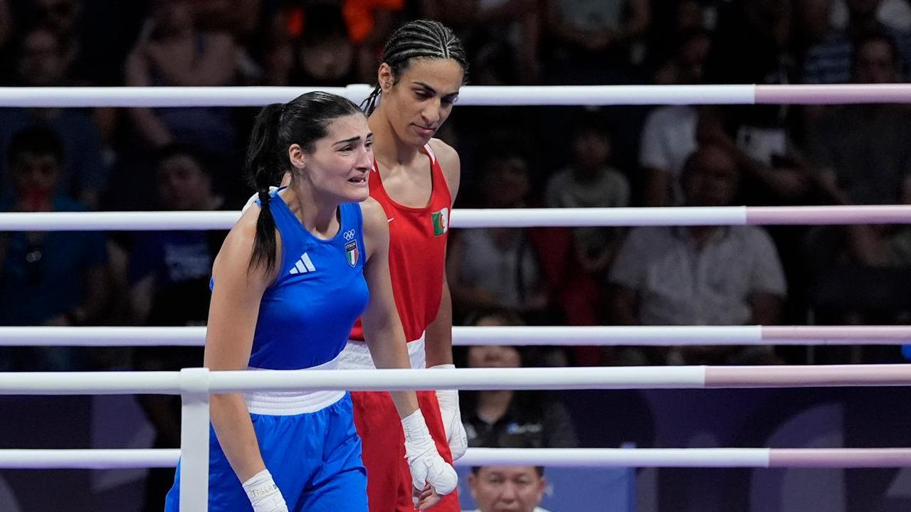 Angela Carini in lacrime