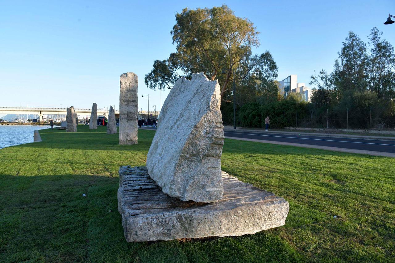Olbia, lo scultore del memoriale: «Non è stato capito, ma oggi è uno spazio vissuto»