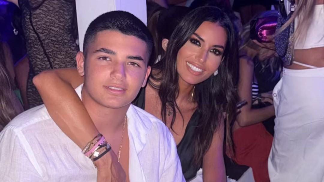 Elisabetta Gregoraci al Billionaire col figlio Nathan Falco