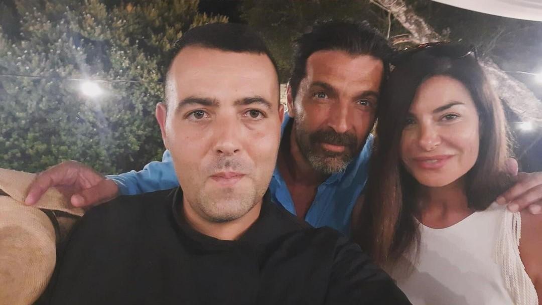 Cena al Sa Mandra di Alghero per Gigi Buffon e Ilaria D’Amico: «Che emozione, un momento indimenticabile»