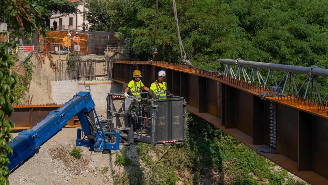 Gattaglio, finalmente il ponte è stato varato