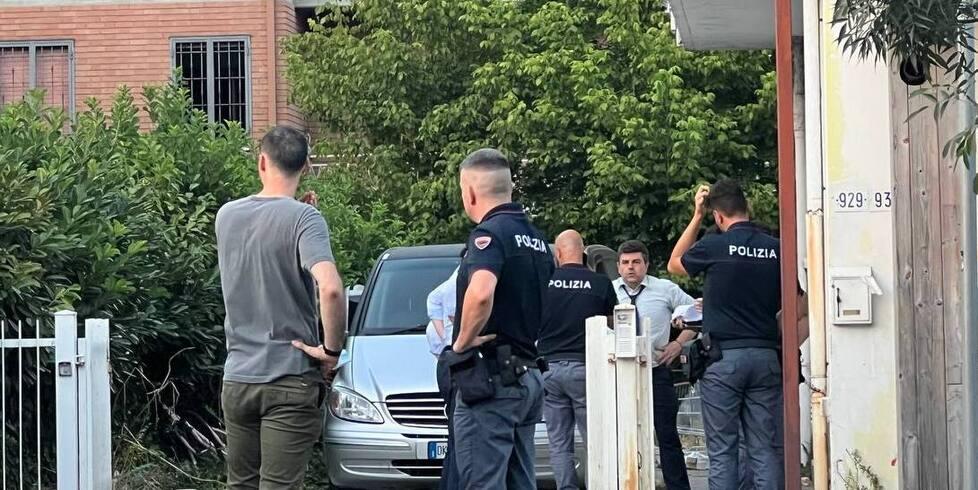Donna morta in casa a Modena, nessuna violenza