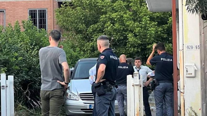 Donna morta in casa a Modena, nessuna violenza