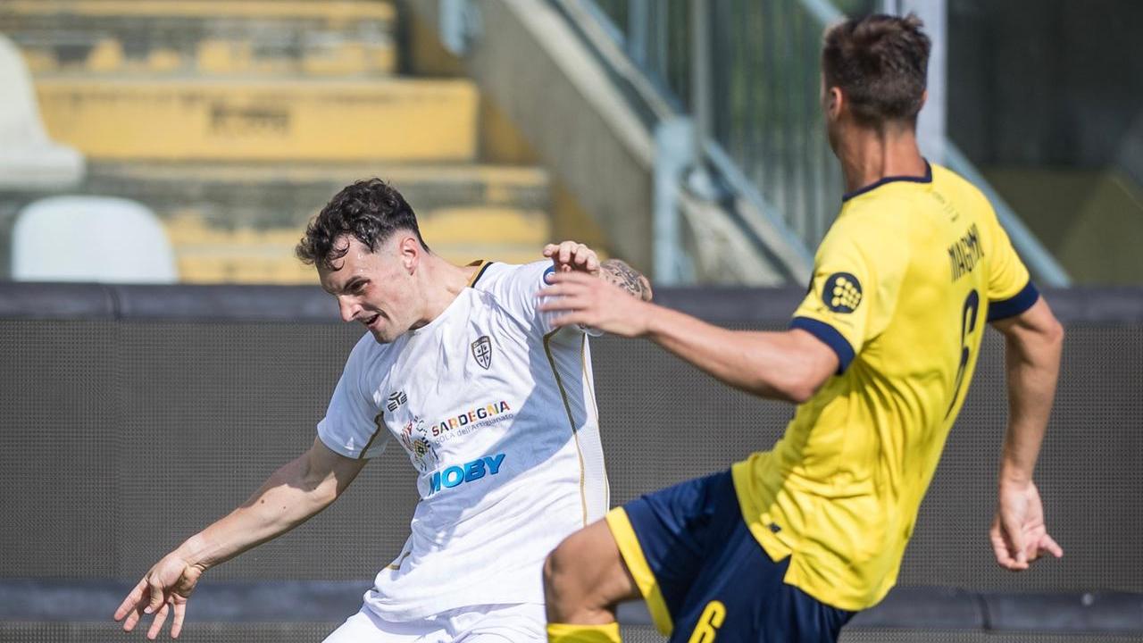 Il Cagliari pareggia 2-2 in casa del Modena