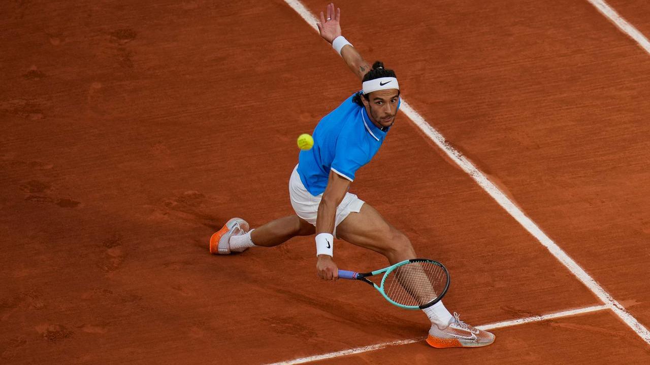 Tennis, Lorenzo Musetti conquista una storica medaglia di bronzo