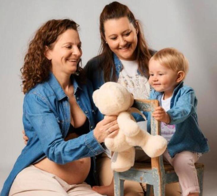 Due mamme per un figlio, il tribunale dice sì a una coppia di Pavullo