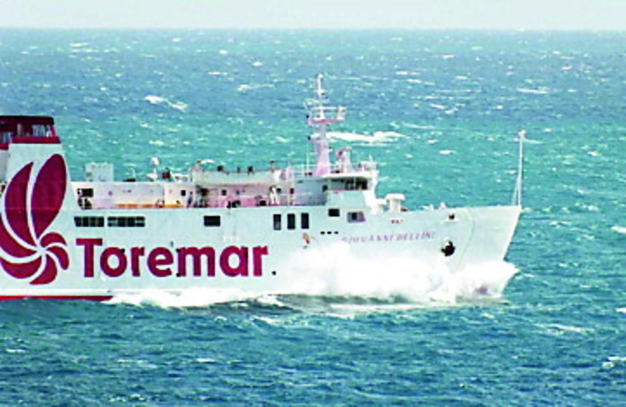 
	Un traghetto della Toremar (foto Paolo Barlettani)

