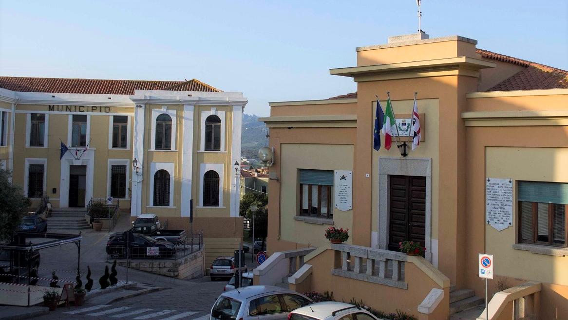 Il municipio di Arzachena