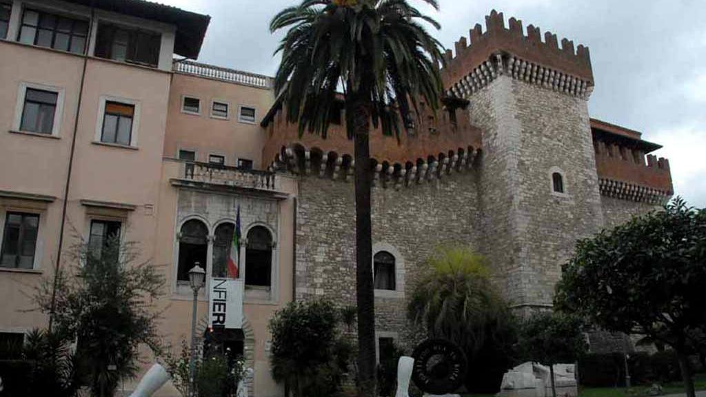 Carrara, per il ruolo di presidente dell’Accademia una terna di esperti di editoria<br>