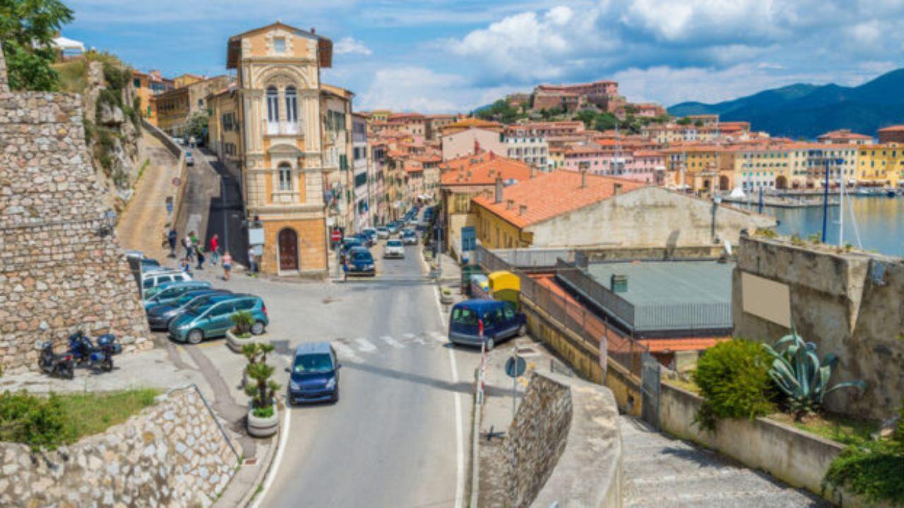 
	Una veduta di Portoferraio

