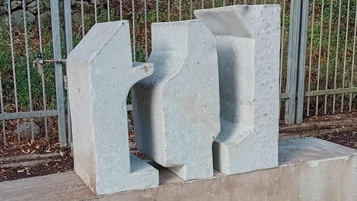 Elementi nel tempo, scultura di Lorenzo Murru