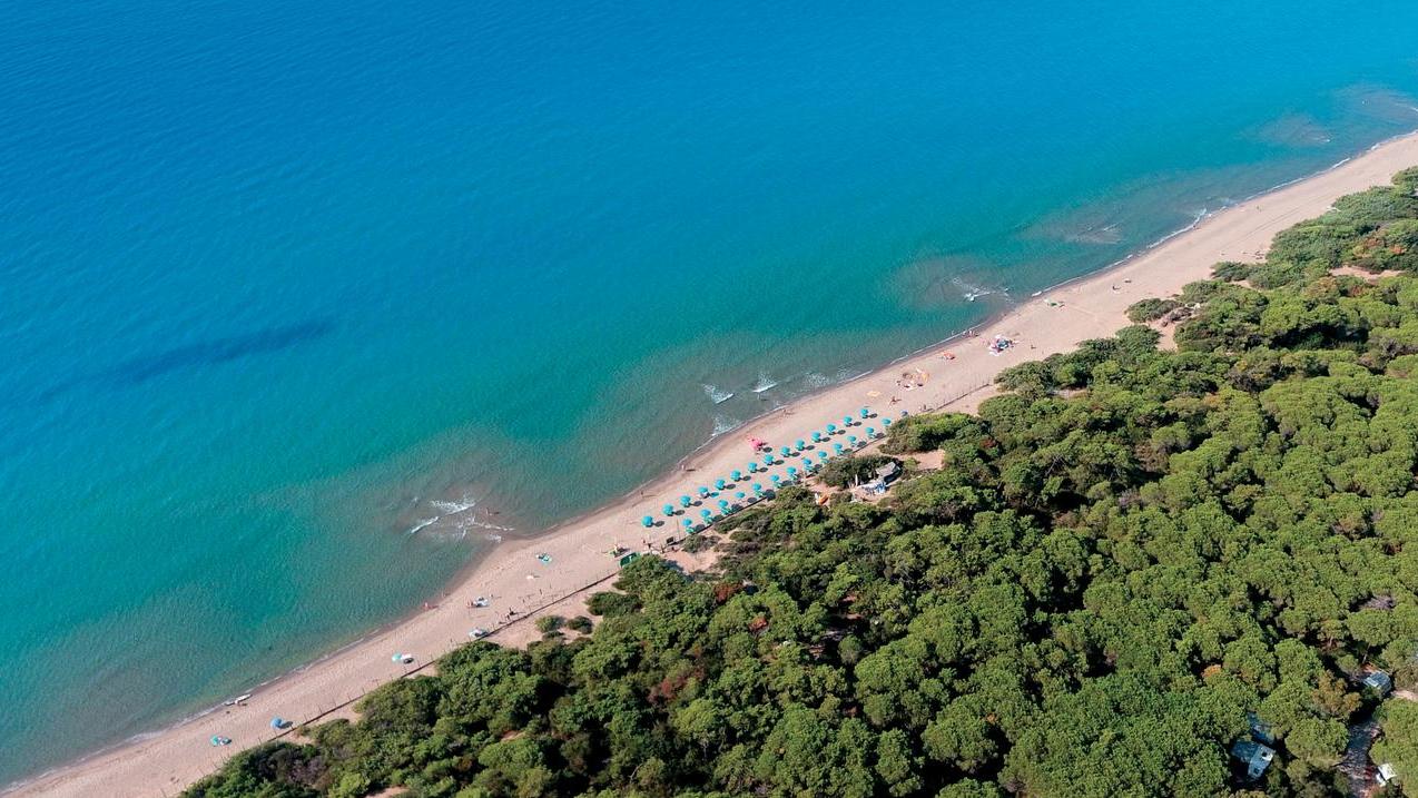 Spiaggia Castiglione della Pescaia fronte campeggio Maremma Sans Souci