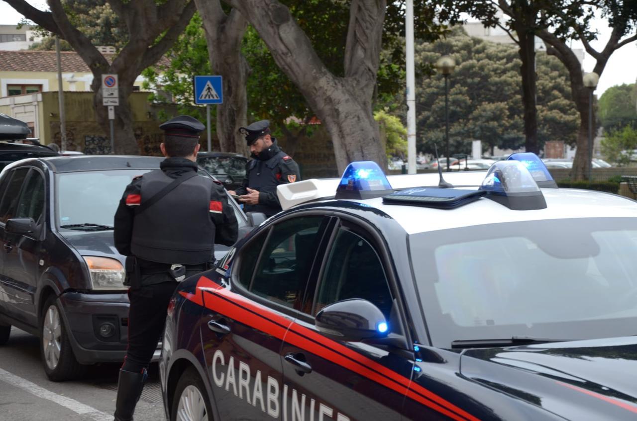Minaccia la madre e aggredisce i carabinieri: 50enne di Villaputzu finisce ai domiciliari