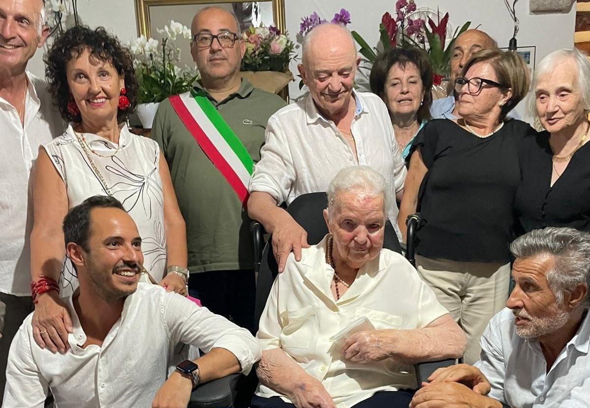 Calangianus, festa per i 100 anni di Maddalena Bonino