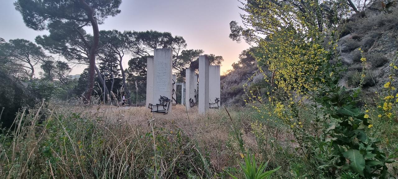 
	L'opera di Maria Lai abbandonata alla Solitudine (foto Massimo Locci)

