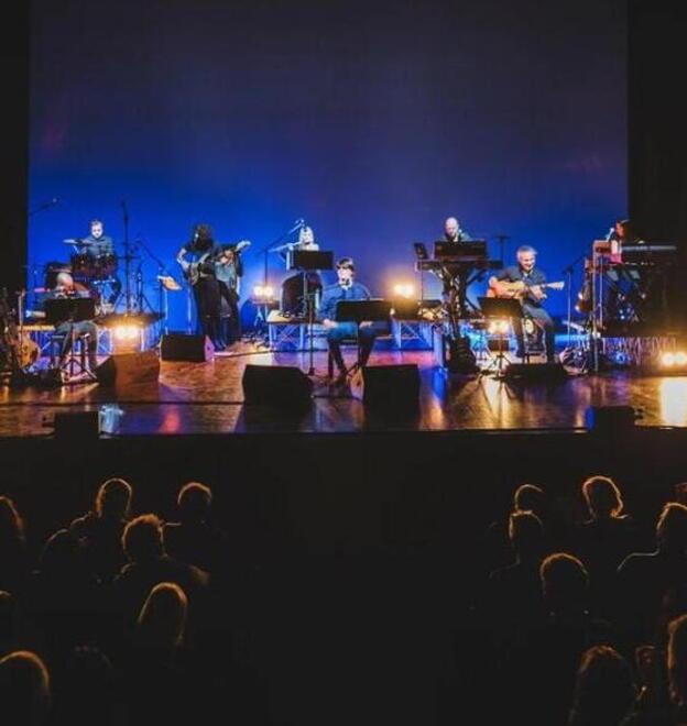 Faber tra emozioni e musica: a Livorno va in scena la storia di un mito<br type="_moz" />
