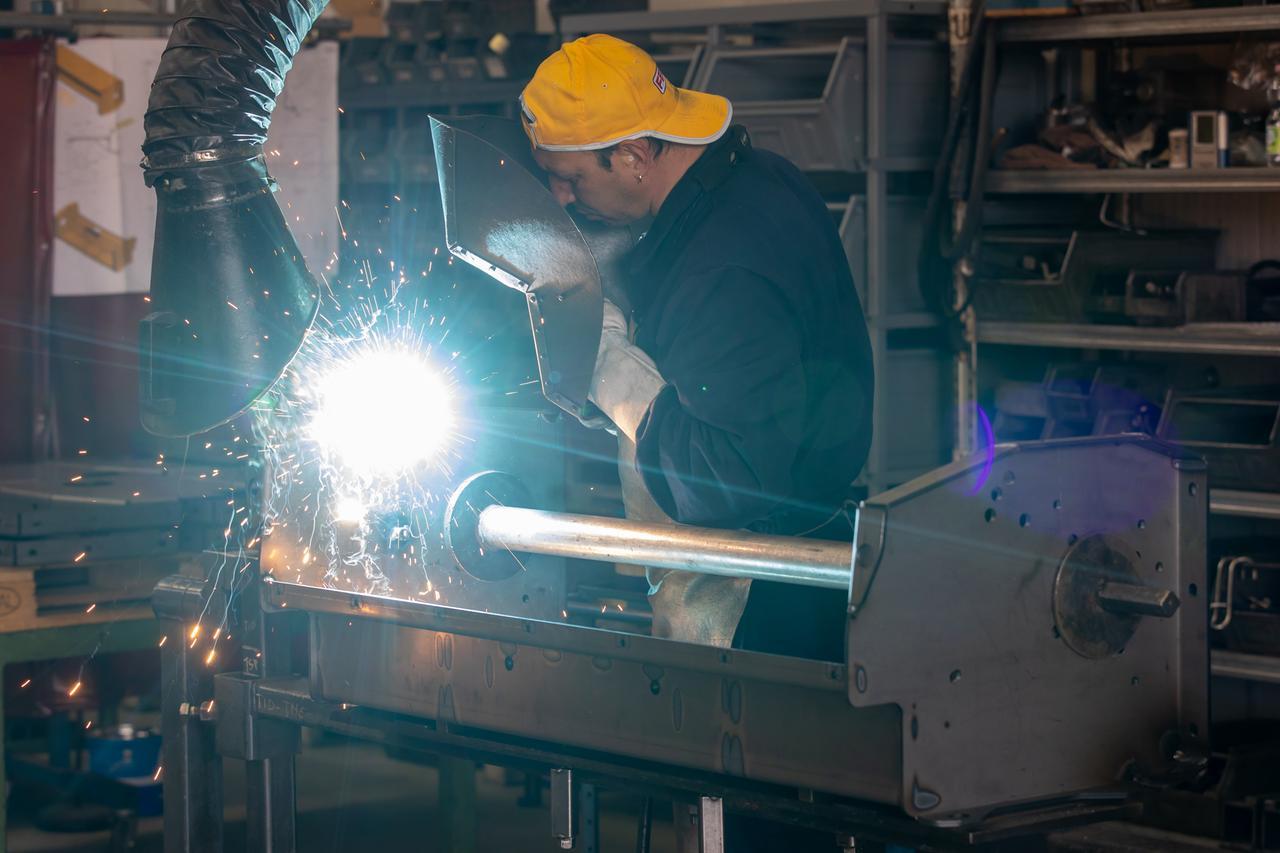 Allarme lavoro a Ferrara, Fiom: «Ammortizzatori esauriti e 2680 in cassa»