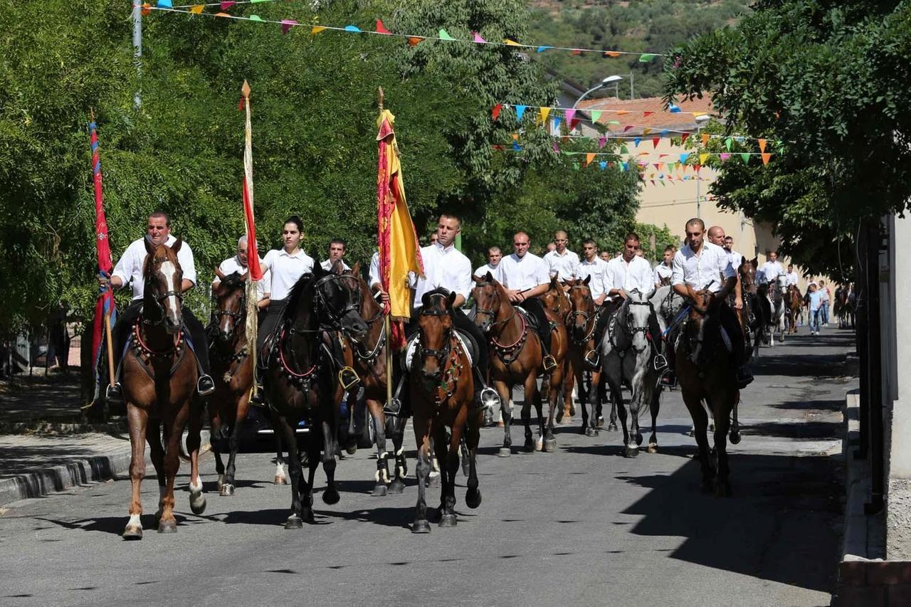 Riti, palio, musica e poesia: Silanus festeggia San Lorenzo