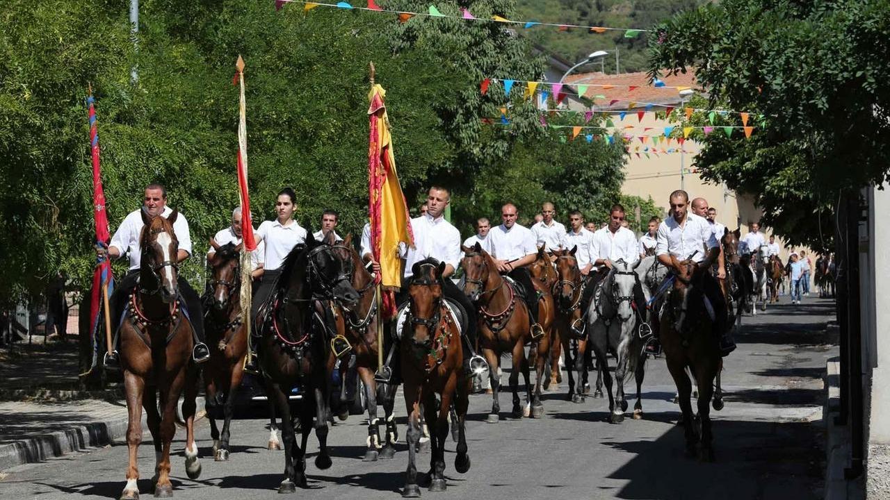 Riti, palio, musica e poesia: Silanus festeggia San Lorenzo