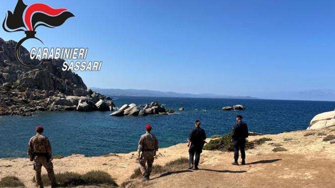 Santa Teresa, i carabinieri nella Valle della Luna: multati 22 campeggiatori abusivi