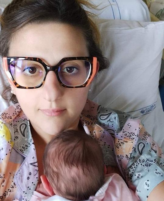 Ostetrica partorisce a Bologna: «Avrei preferito la mia Cento»